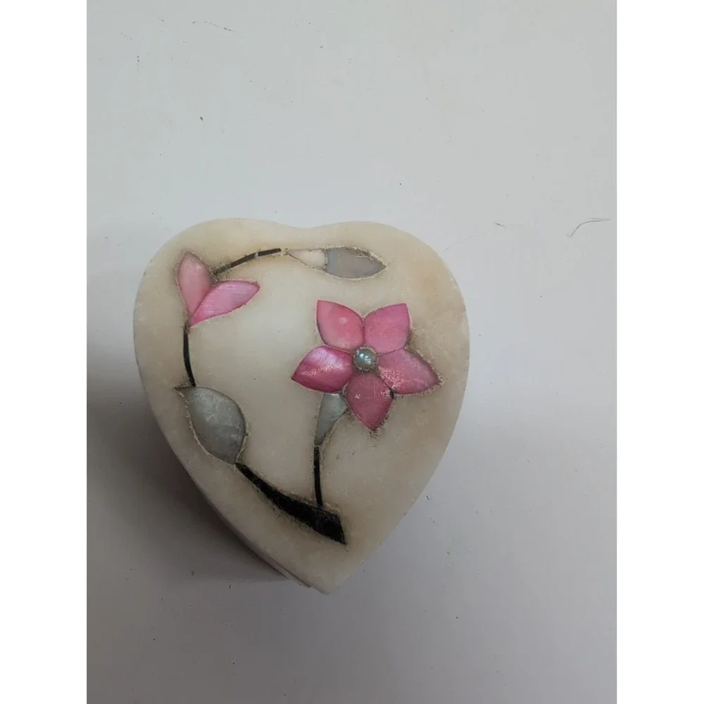 Vtg Soapstone Trinket Box Pearl Pink & Silver Flower Inlay Heart Shaped